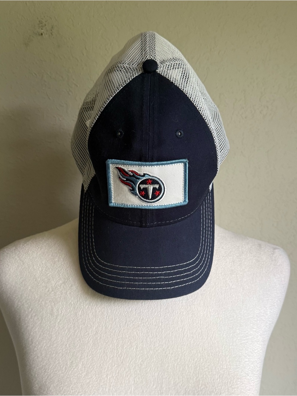 Unisex Navy and White New Era Tennessee Titans NFL Mesh Sporty SnapBack Hat